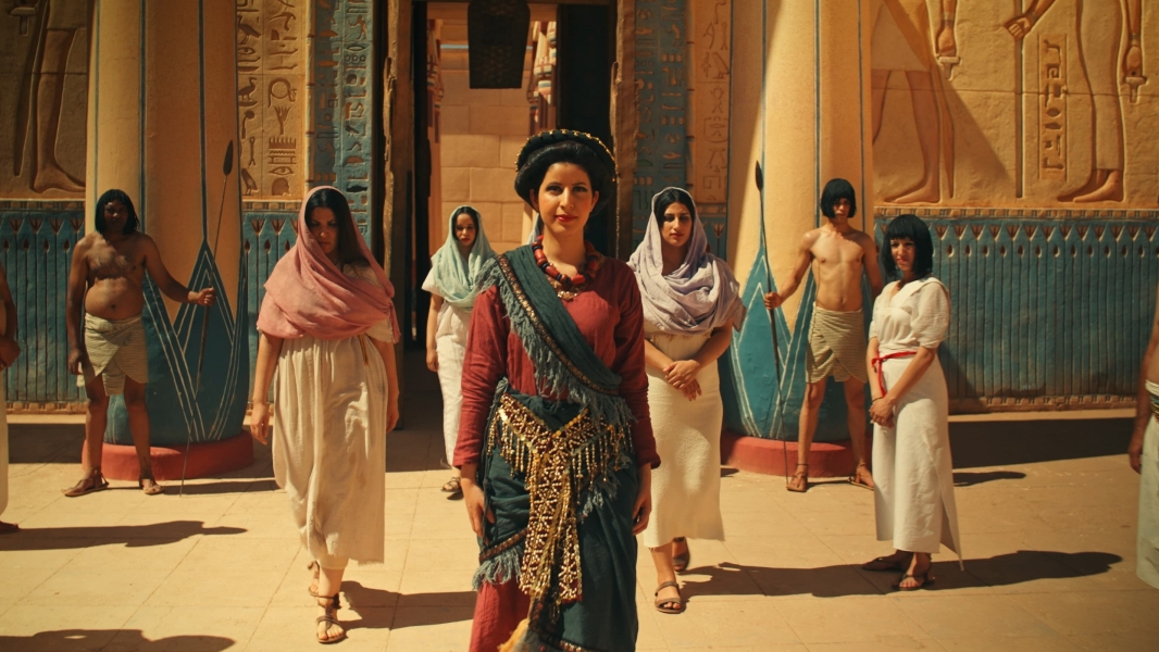 Watch Queens of Ancient Egypt online free on TinyZone